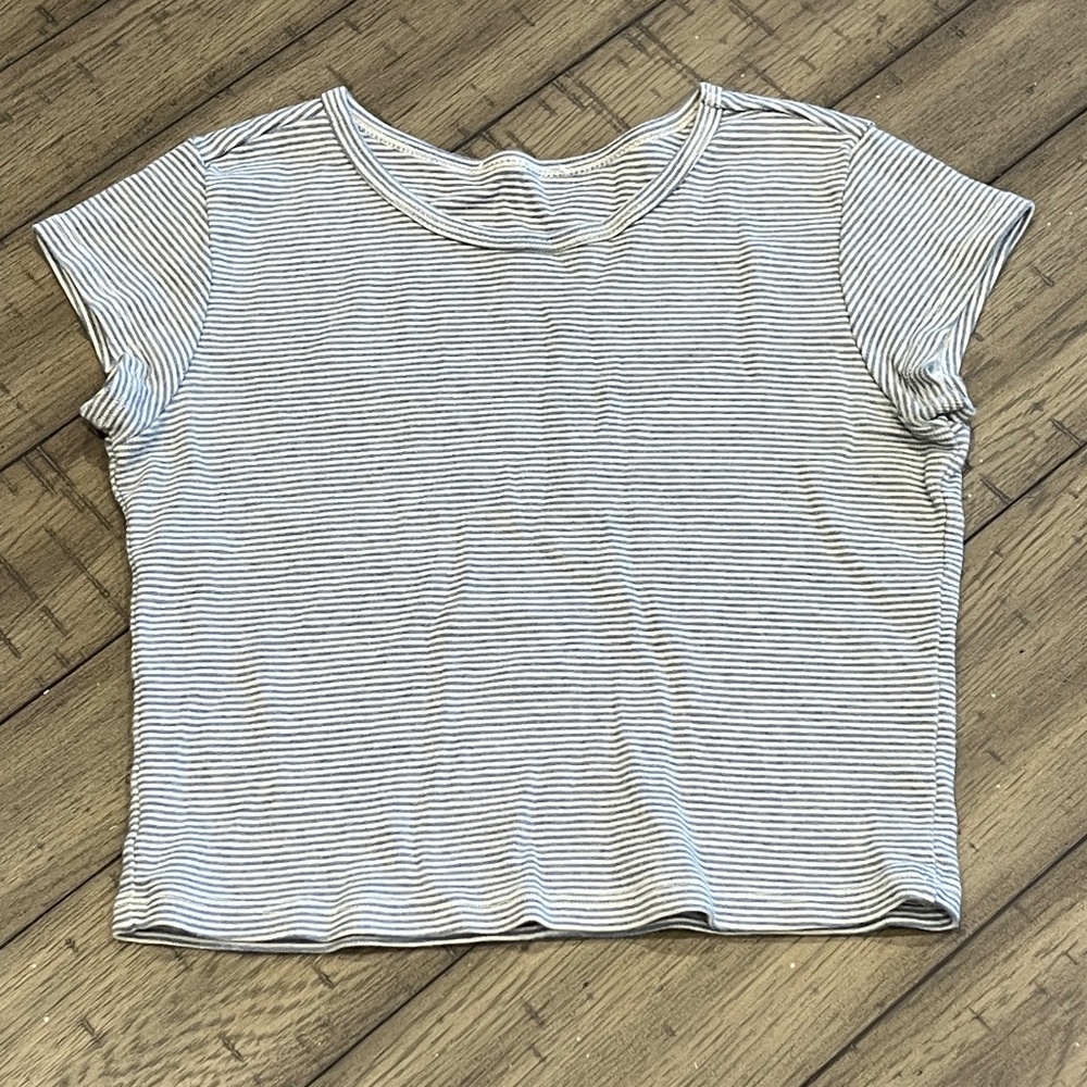 Brandy Melville blue and white striped t-shirt OS XS/SM